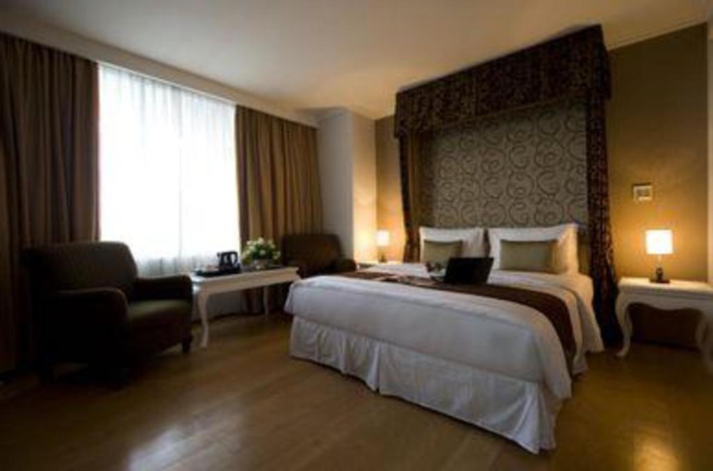 Amos Cozy Hotel Melawai Cakarta Dış mekan fotoğraf