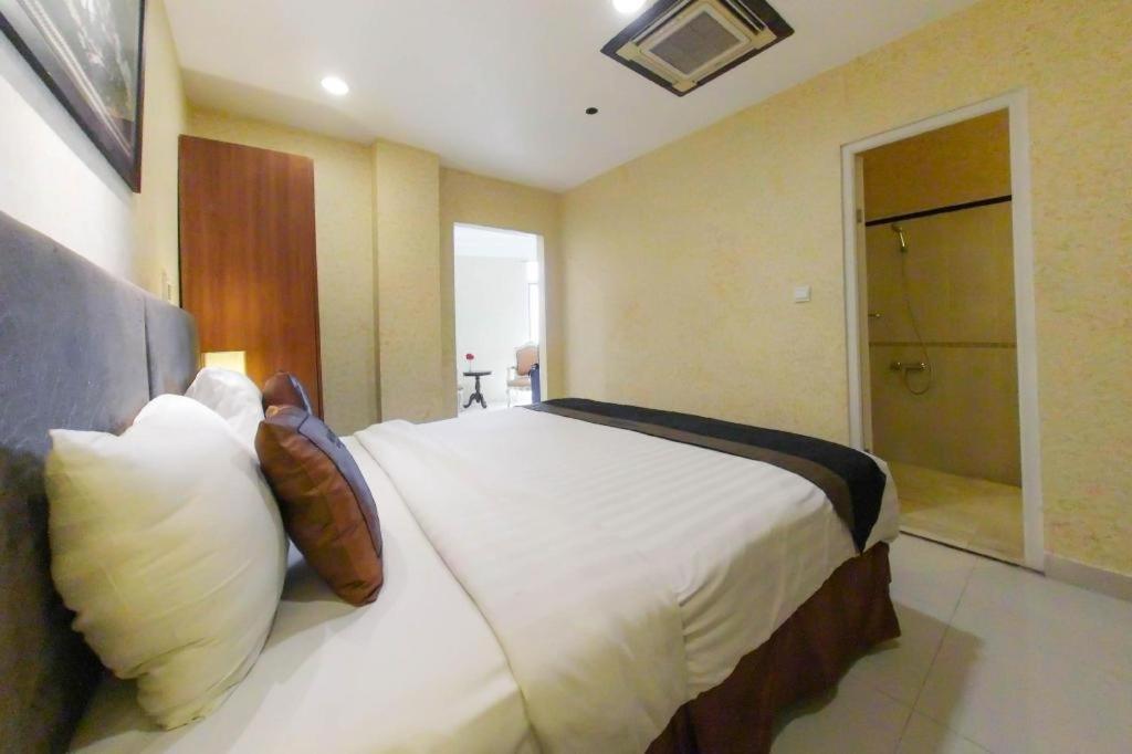 Amos Cozy Hotel Melawai Cakarta Dış mekan fotoğraf