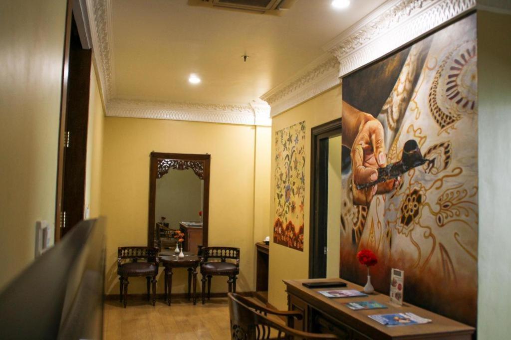 Amos Cozy Hotel Melawai Cakarta Dış mekan fotoğraf