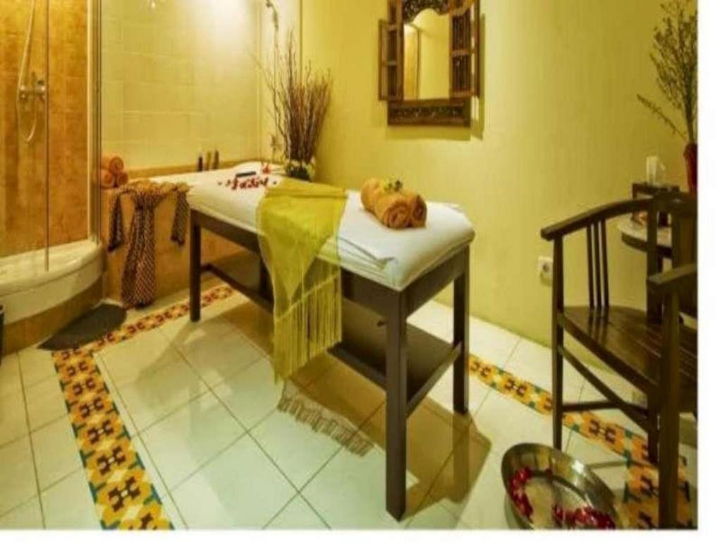 Amos Cozy Hotel Melawai Cakarta Dış mekan fotoğraf