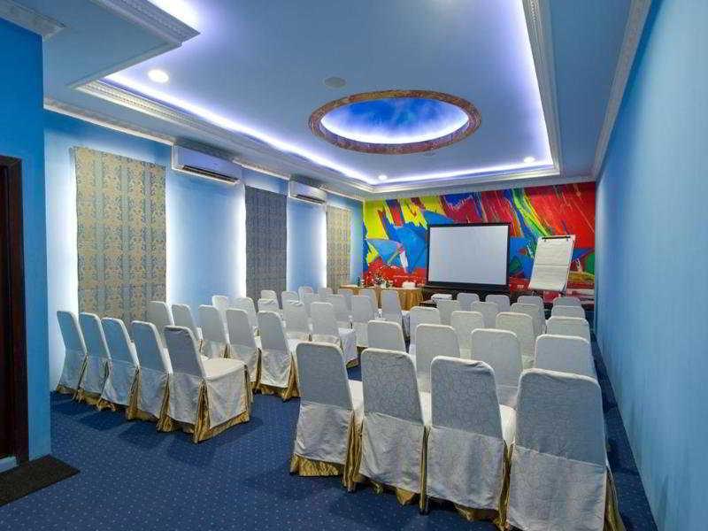 Amos Cozy Hotel Melawai Cakarta Dış mekan fotoğraf